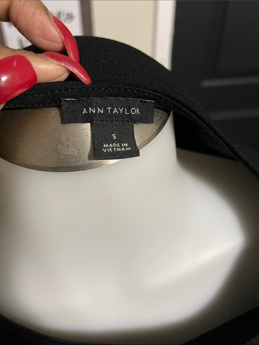 Ann Taylor Black Short-Sleeve Crewneck Top - Picture 3 of 4